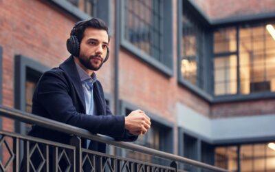 EPOS ADAPT 660, con tecnología EPOS AI™ para trabajar en cualquier momento y lugar
